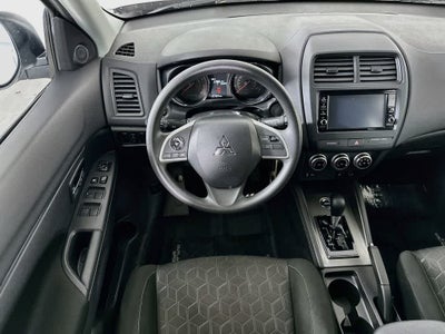 Mitsubishi Outlander Sport ES 2024
