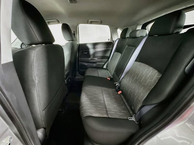 Mitsubishi Outlander Sport ES 2024