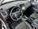 Mitsubishi Outlander Sport ES 2024
