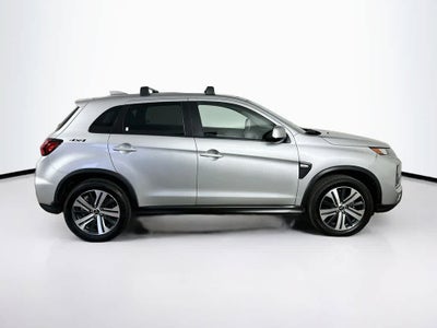 Mitsubishi Outlander Sport ES 2024