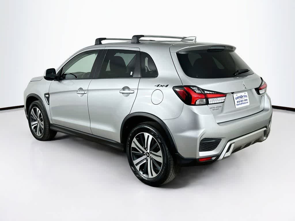 Mitsubishi Outlander Sport ES 2024