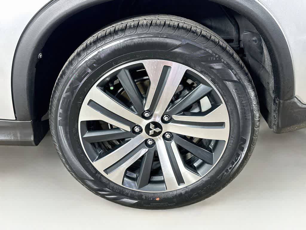 Mitsubishi Outlander Sport ES 2024