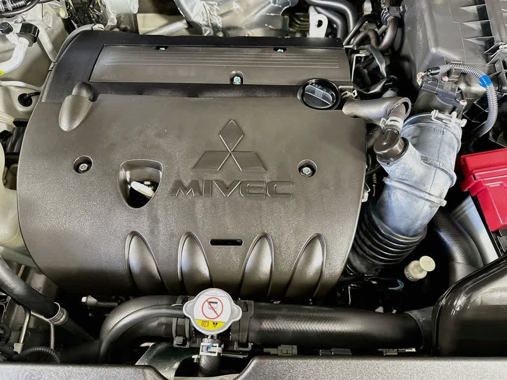 Mitsubishi Outlander Sport ES 2024