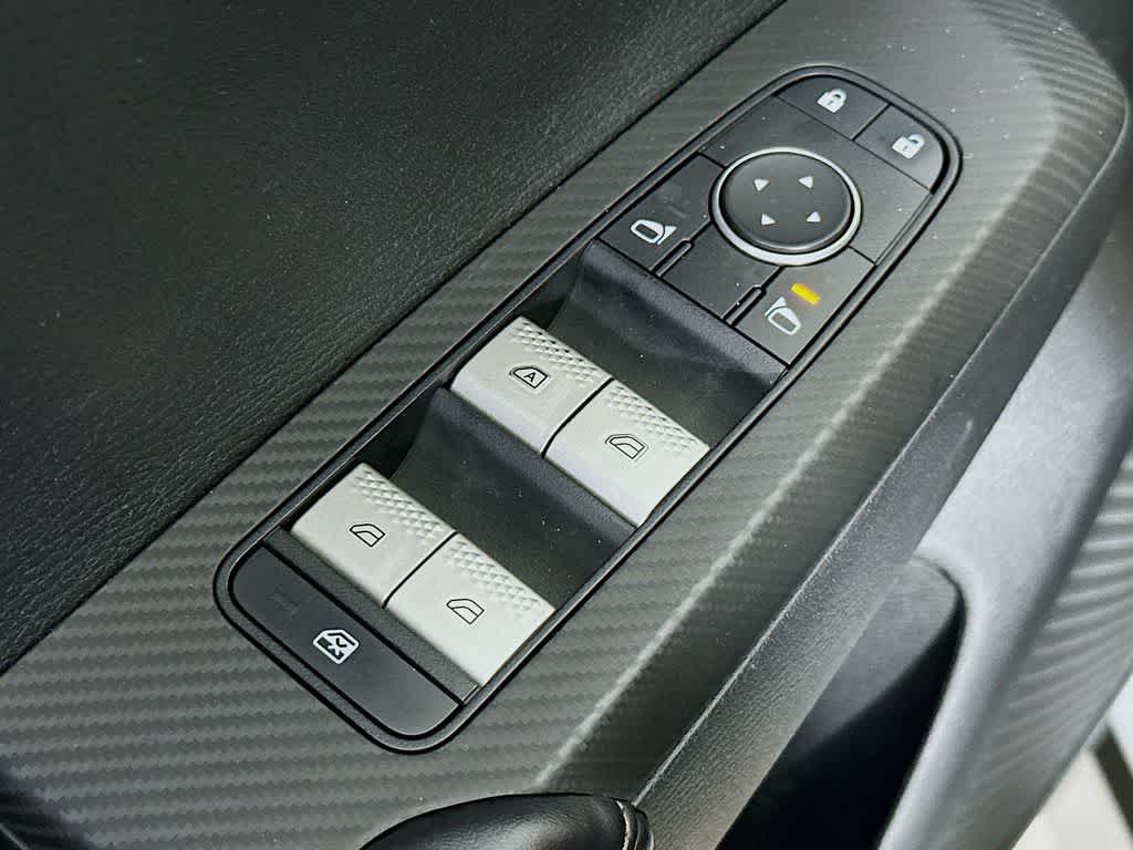Mitsubishi Outlander ES 2024