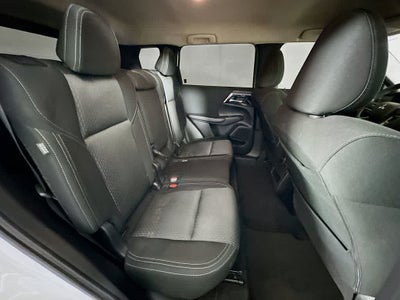 Mitsubishi Outlander ES 2024