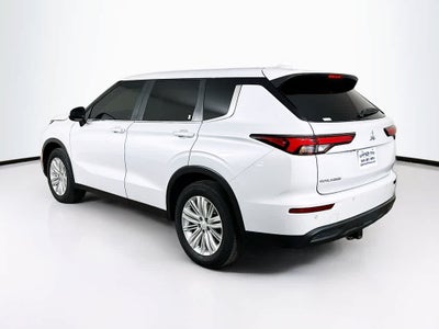 Mitsubishi Outlander ES 2024