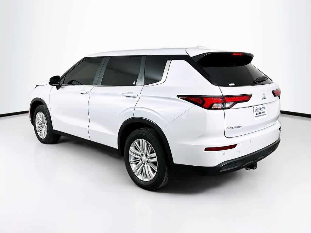 Mitsubishi Outlander ES 2024