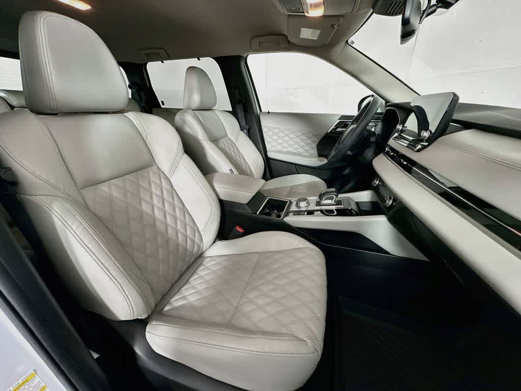 Mitsubishi Outlander SEL 2024