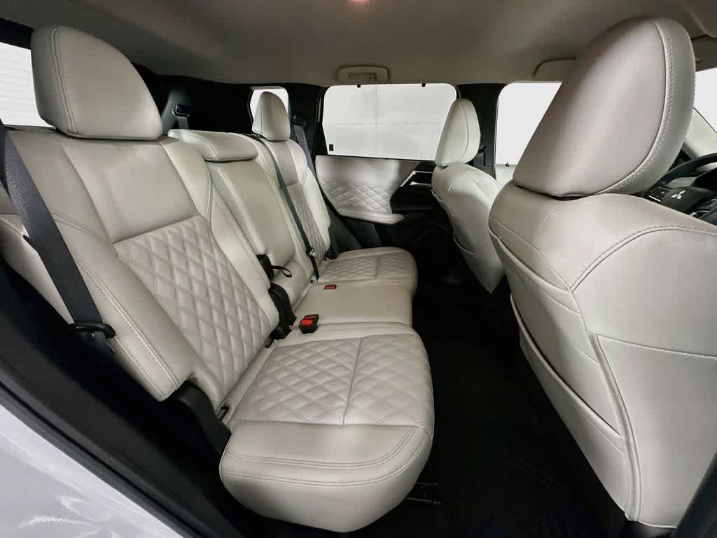Mitsubishi Outlander SEL 2024