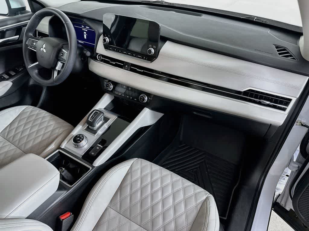 Mitsubishi Outlander SEL 2024