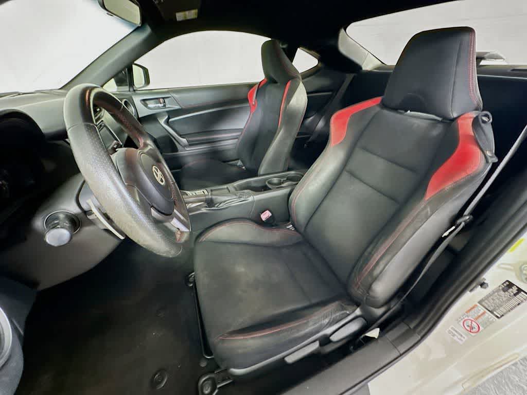Scion FR-S Base 2013
