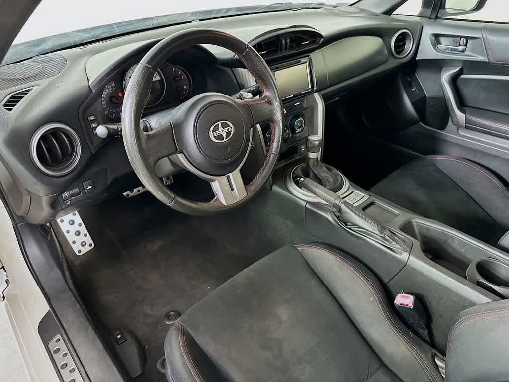 Scion FR-S Base 2013
