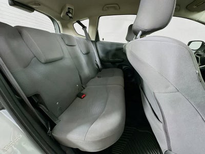 Honda Fit Base 2012