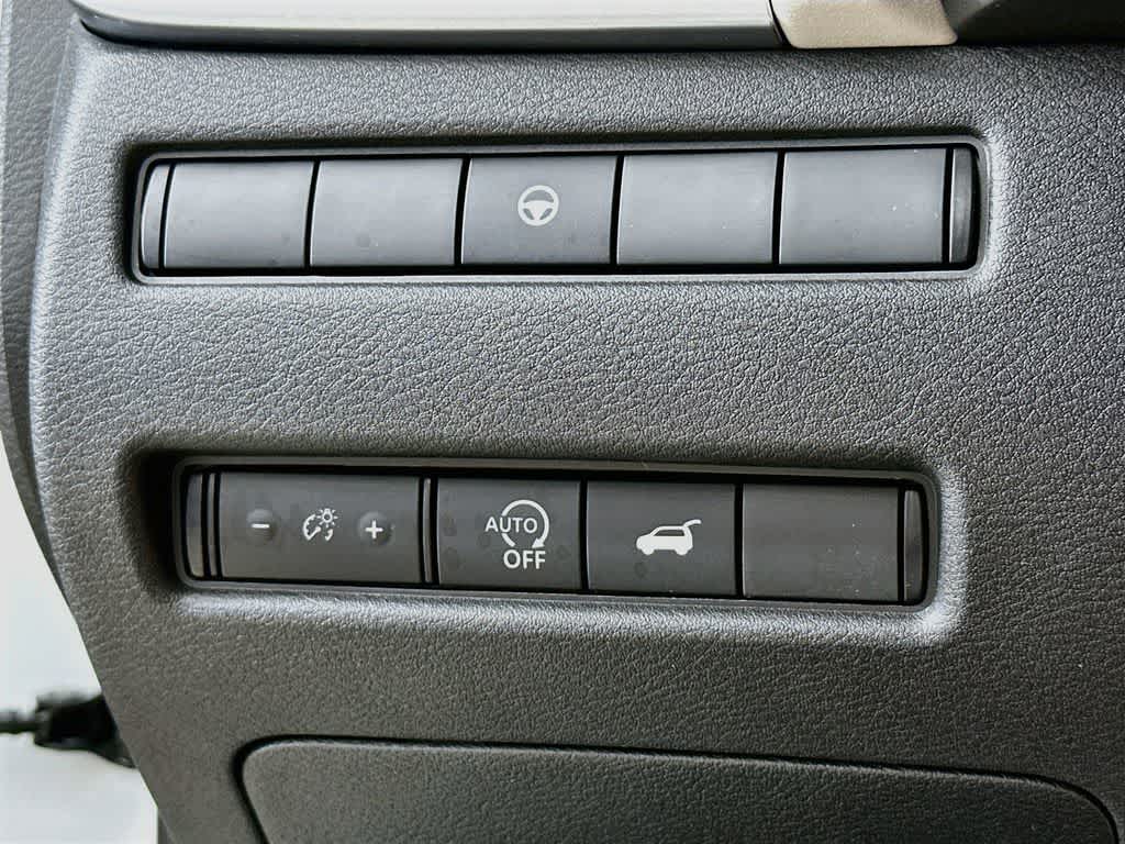 Nissan Rogue SV 2025