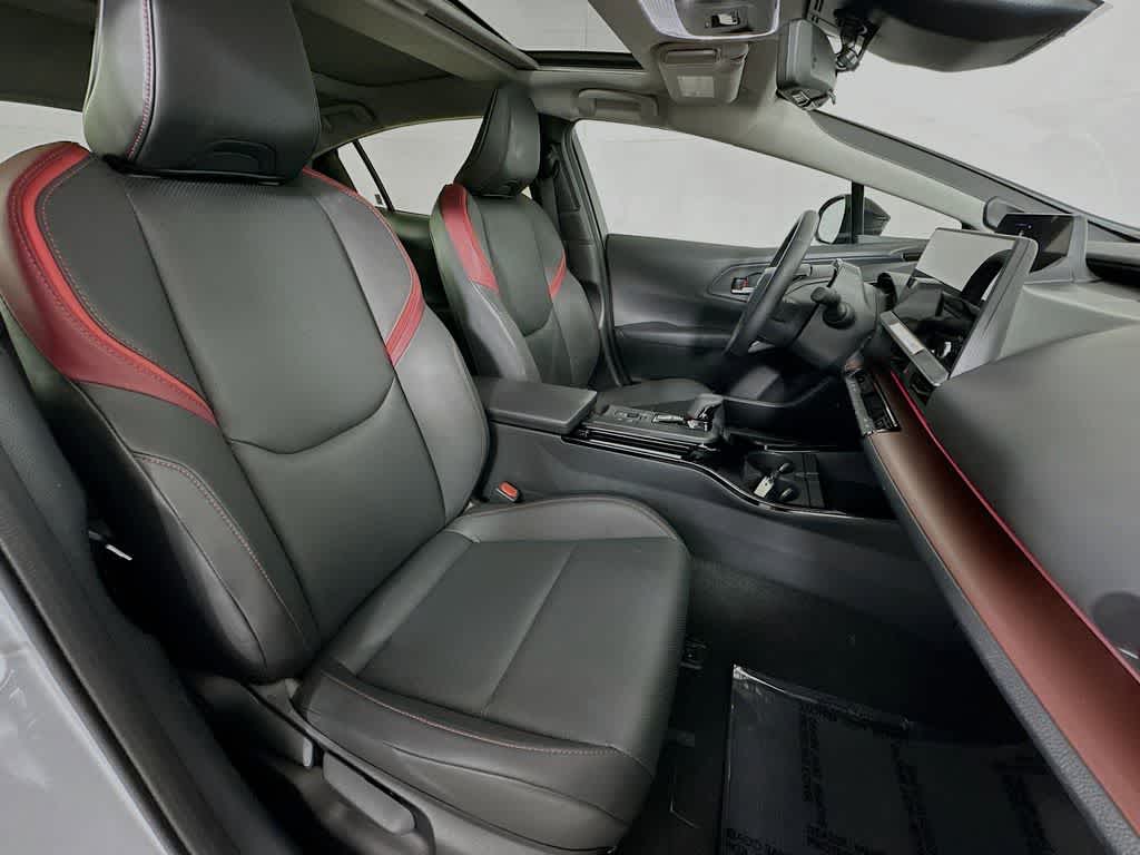 Toyota Prius Plug-In Hybrid XSE Premium 2025