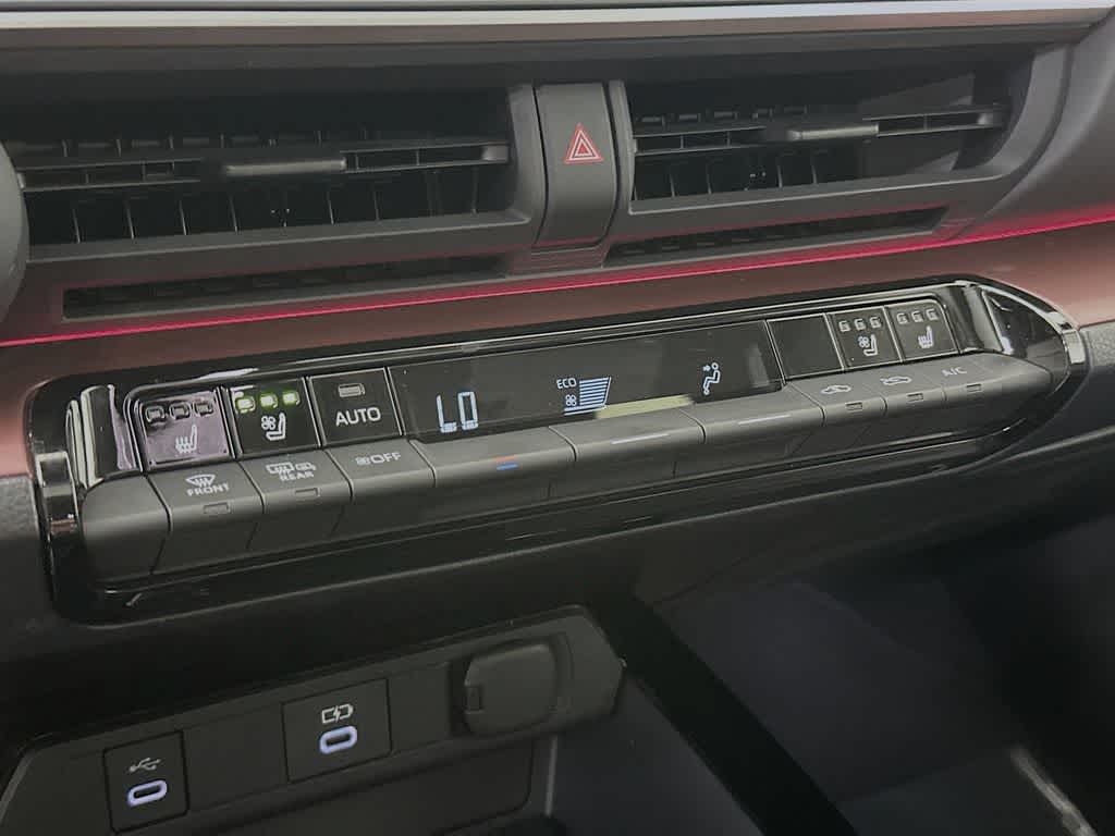 Toyota Prius Plug-In Hybrid XSE Premium 2025