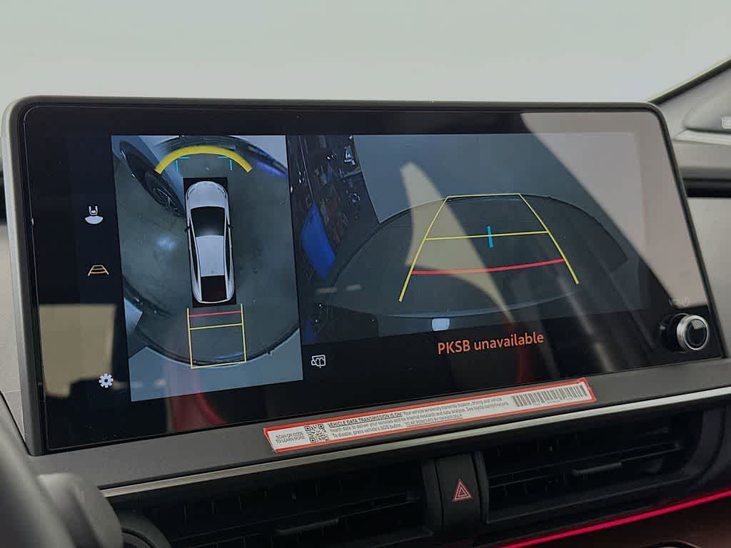 Toyota Prius Plug-In Hybrid XSE Premium 2025