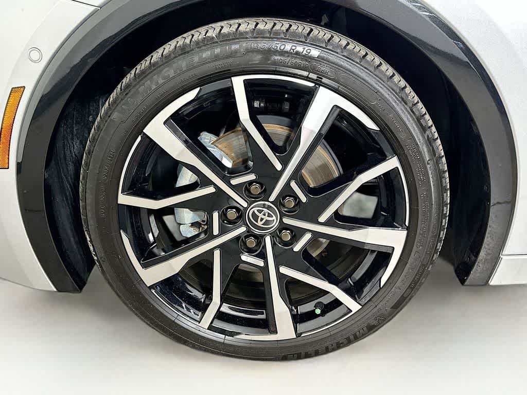 Toyota Prius Plug-In Hybrid XSE Premium 2025