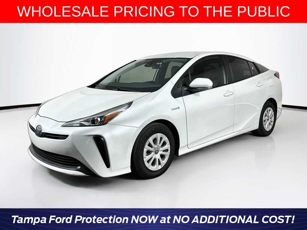 Toyota Prius L Eco 2021