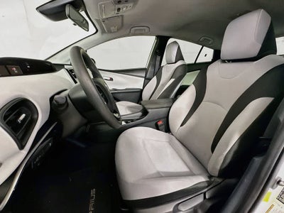 Toyota Prius L Eco 2021