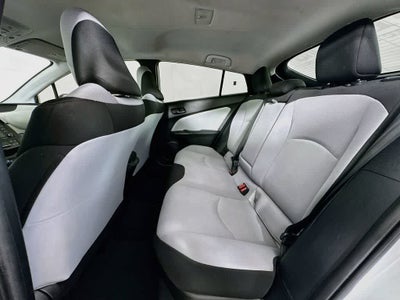 Toyota Prius L Eco 2021