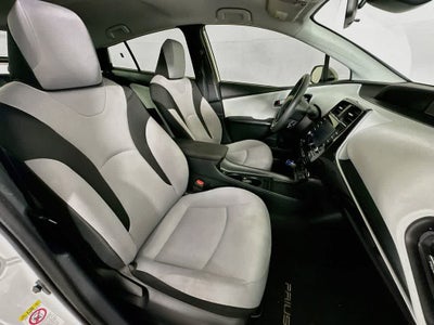Toyota Prius L Eco 2021