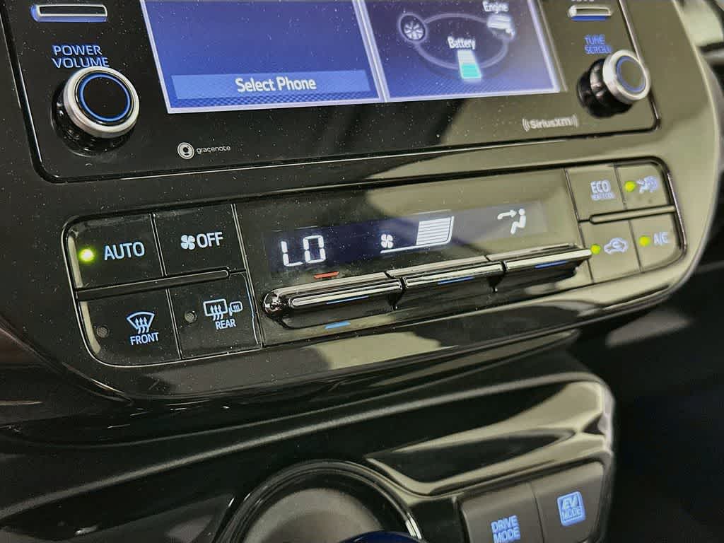 Toyota Prius L Eco 2021