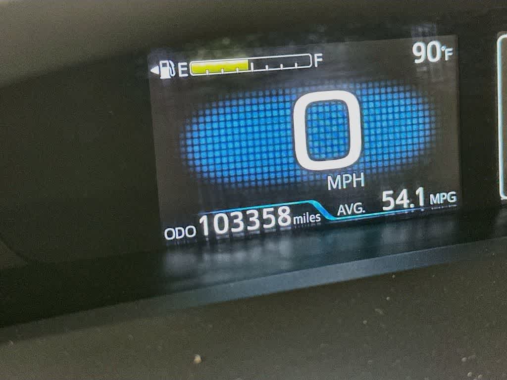 Toyota Prius L Eco 2021