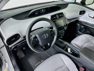 Toyota Prius L Eco 2021