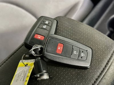 Toyota Prius L Eco 2021