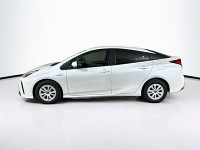 Toyota Prius L Eco 2021