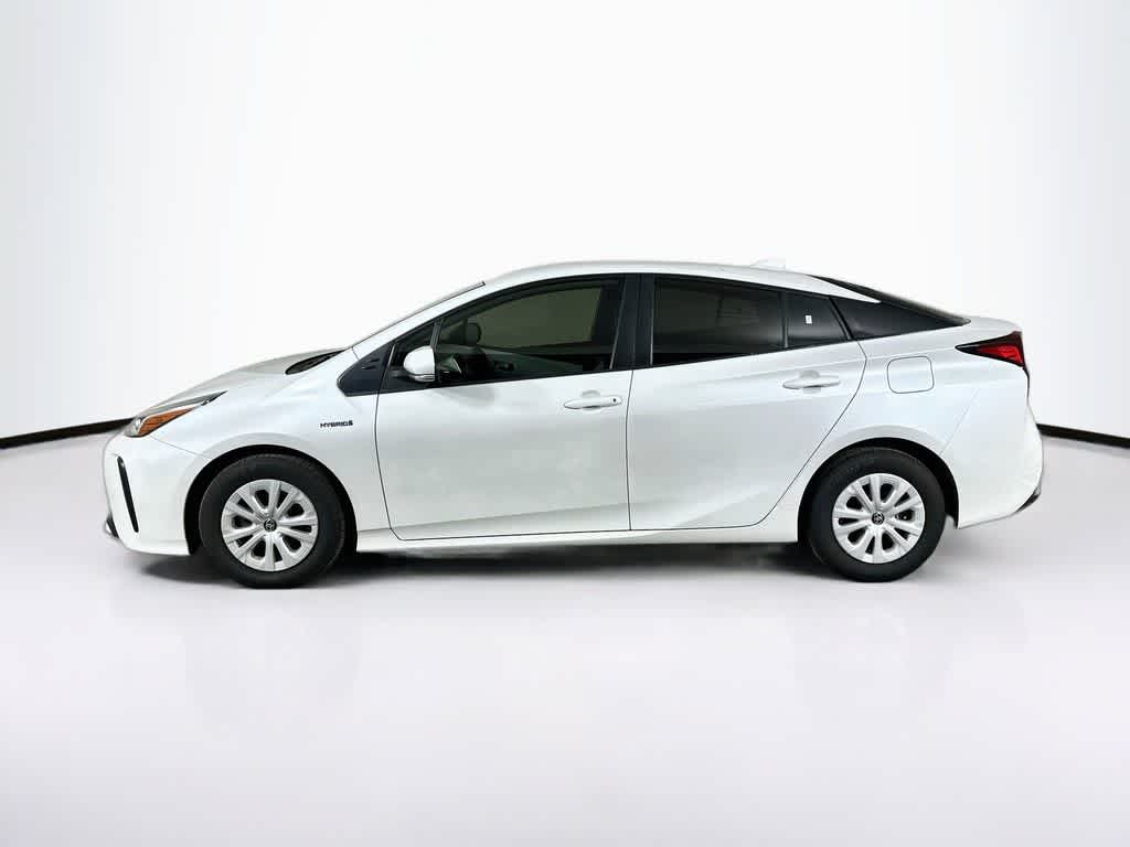 Toyota Prius L Eco 2021