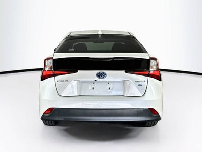 Toyota Prius L Eco 2021