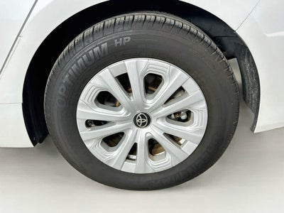 Toyota Prius L Eco 2021