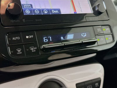 Toyota Prius Prime Plus 2019