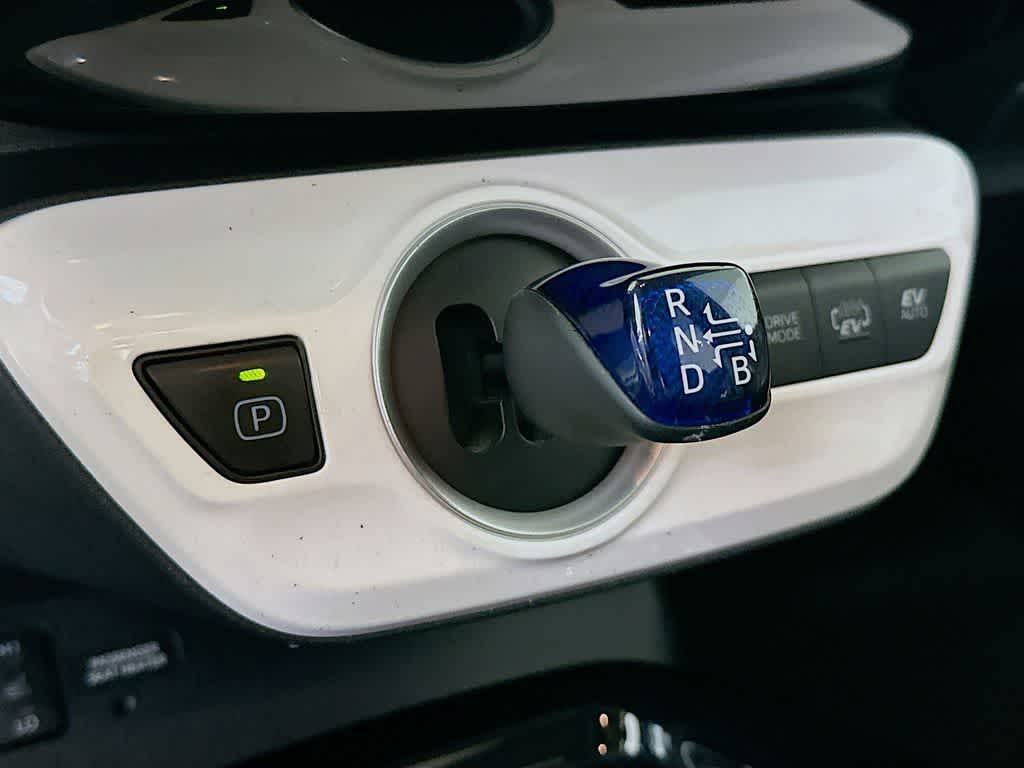 Toyota Prius Prime Plus 2019
