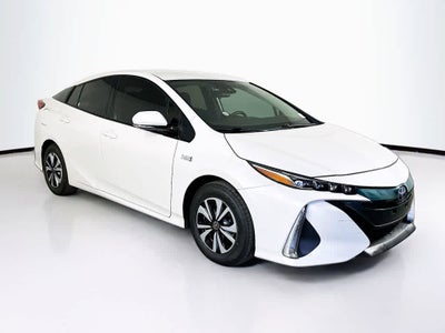 Toyota Prius Prime Plus 2019