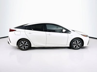 Toyota Prius Prime Plus 2019