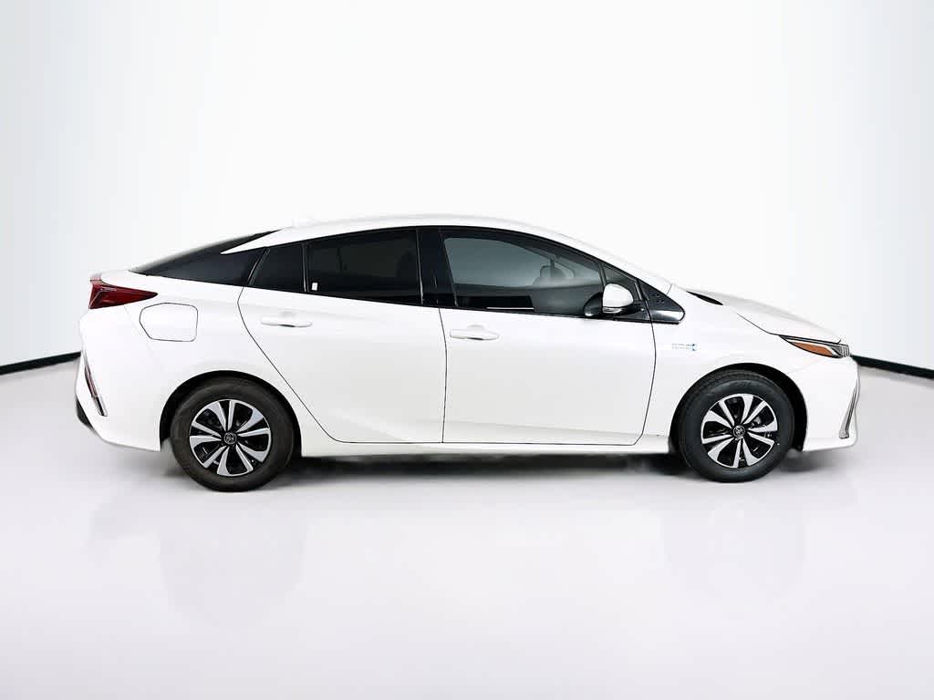 Toyota Prius Prime Plus 2019