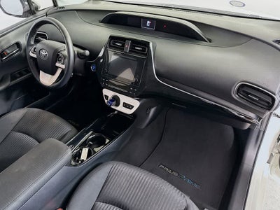 Toyota Prius Prime Plus 2019