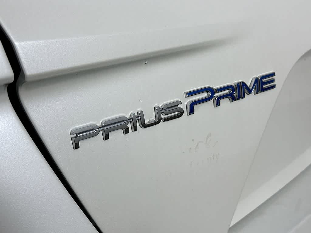 Toyota Prius Prime Plus 2019