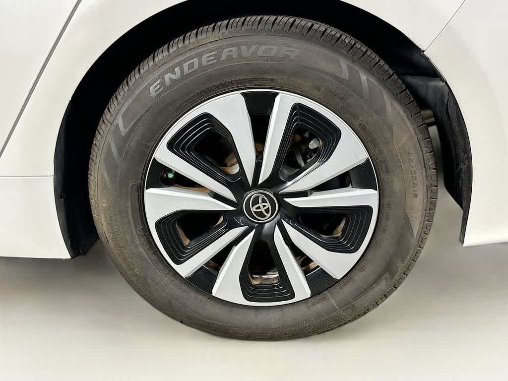 Toyota Prius Prime Plus 2019