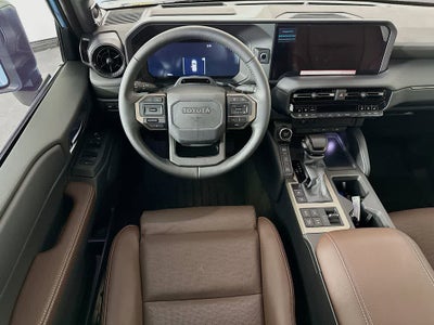 Toyota Land Cruiser Base 2025