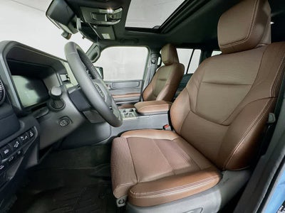 Toyota Land Cruiser Base 2025