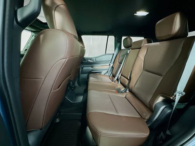 Toyota Land Cruiser Base 2025