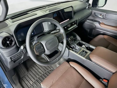 Toyota Land Cruiser Base 2025