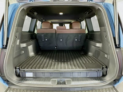 Toyota Land Cruiser Base 2025