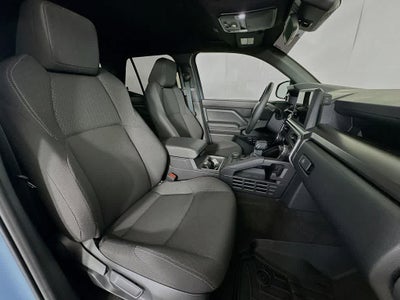 Toyota 4Runner SR5 2025