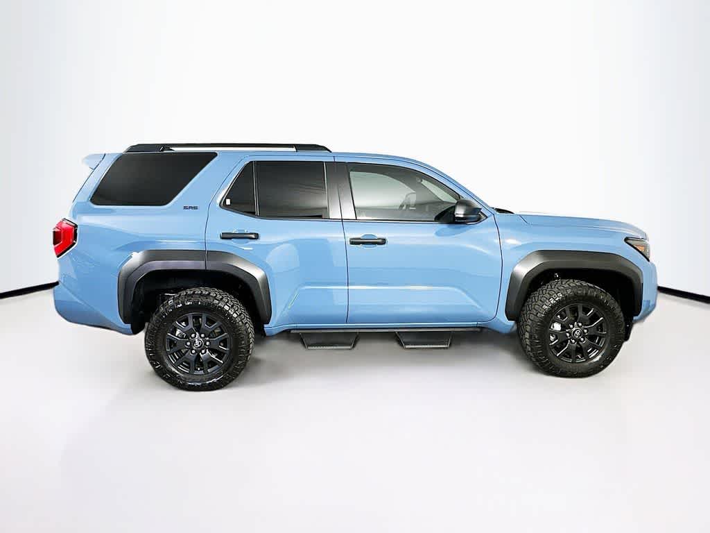 Toyota 4Runner SR5 2025