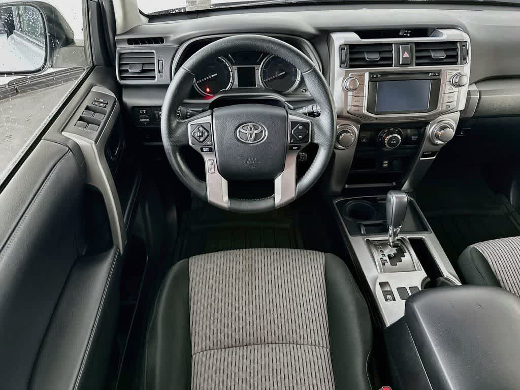 Toyota 4Runner SR5 de 2018
